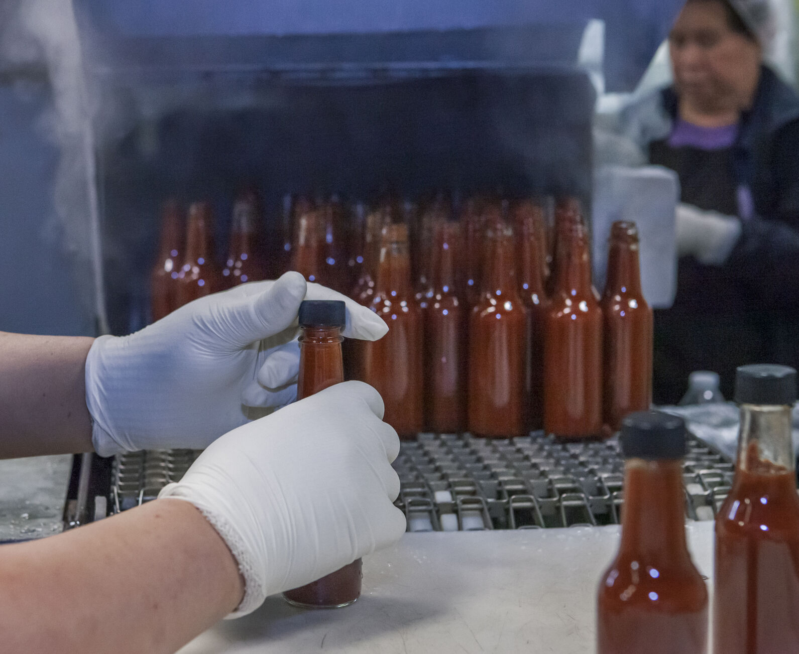 Sauce bottle caps